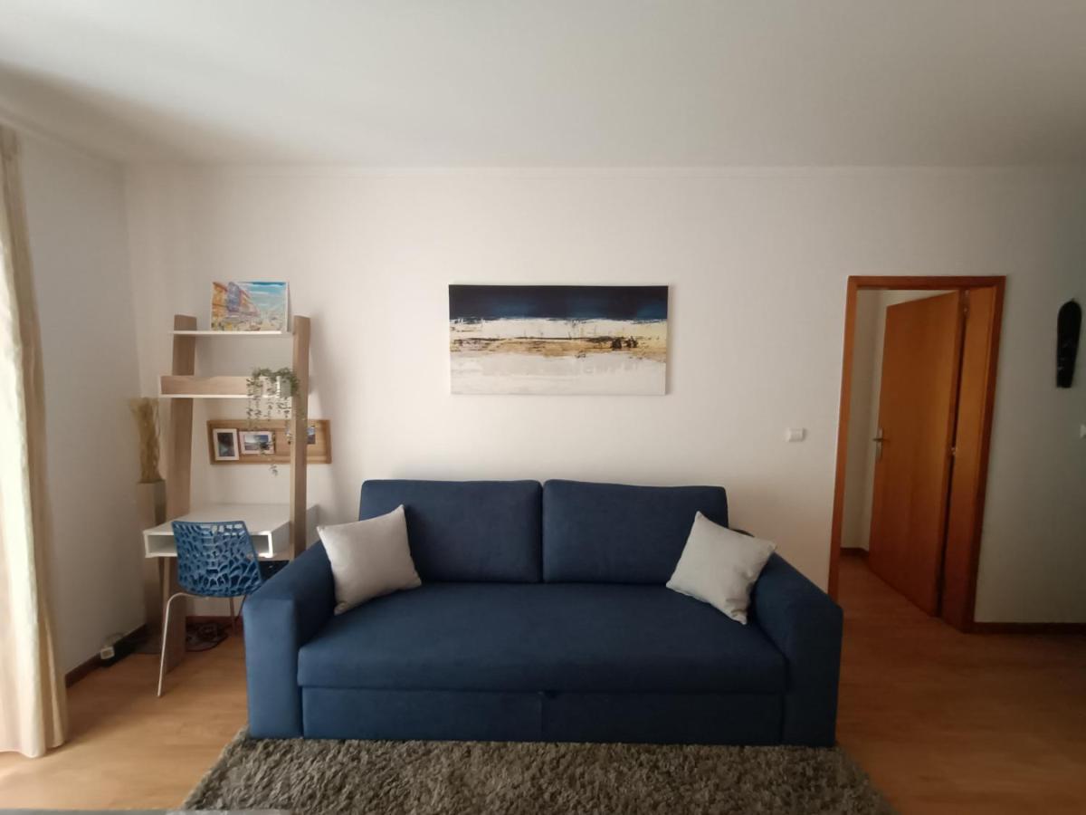 Modern 1Br For 4 - Great For Long Stays, 10 Min To Attractions ヴィラ・ノヴァ・デ・ガイア エクステリア 写真