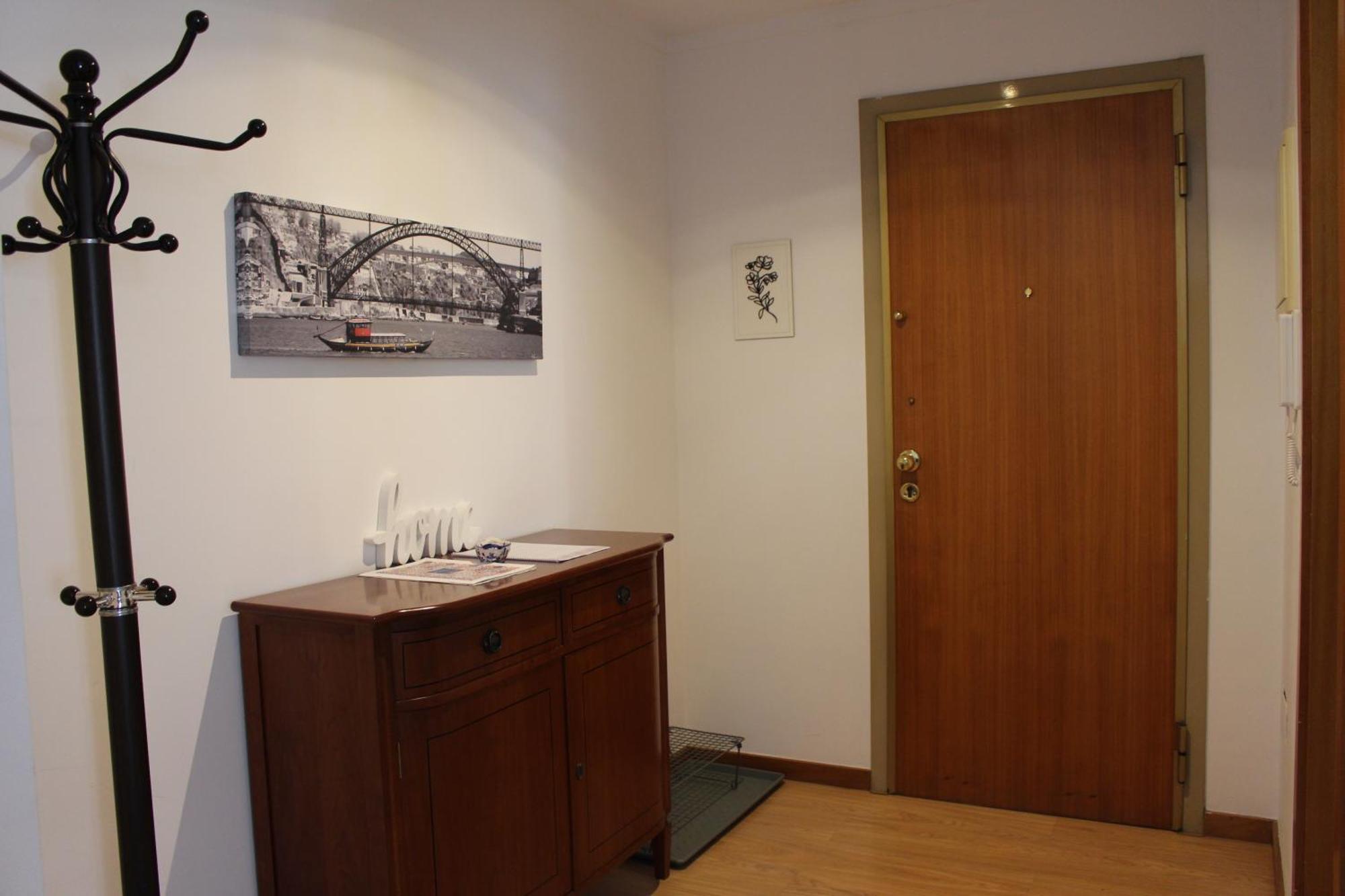Modern 1Br For 4 - Great For Long Stays, 10 Min To Attractions ヴィラ・ノヴァ・デ・ガイア エクステリア 写真